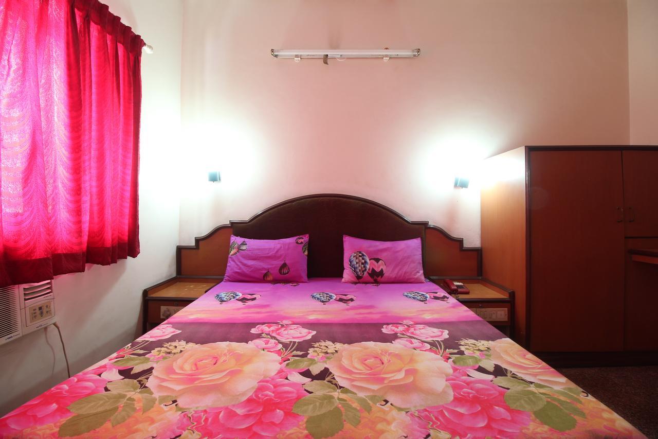 Soubhagya Inn Silvassa Buitenkant foto